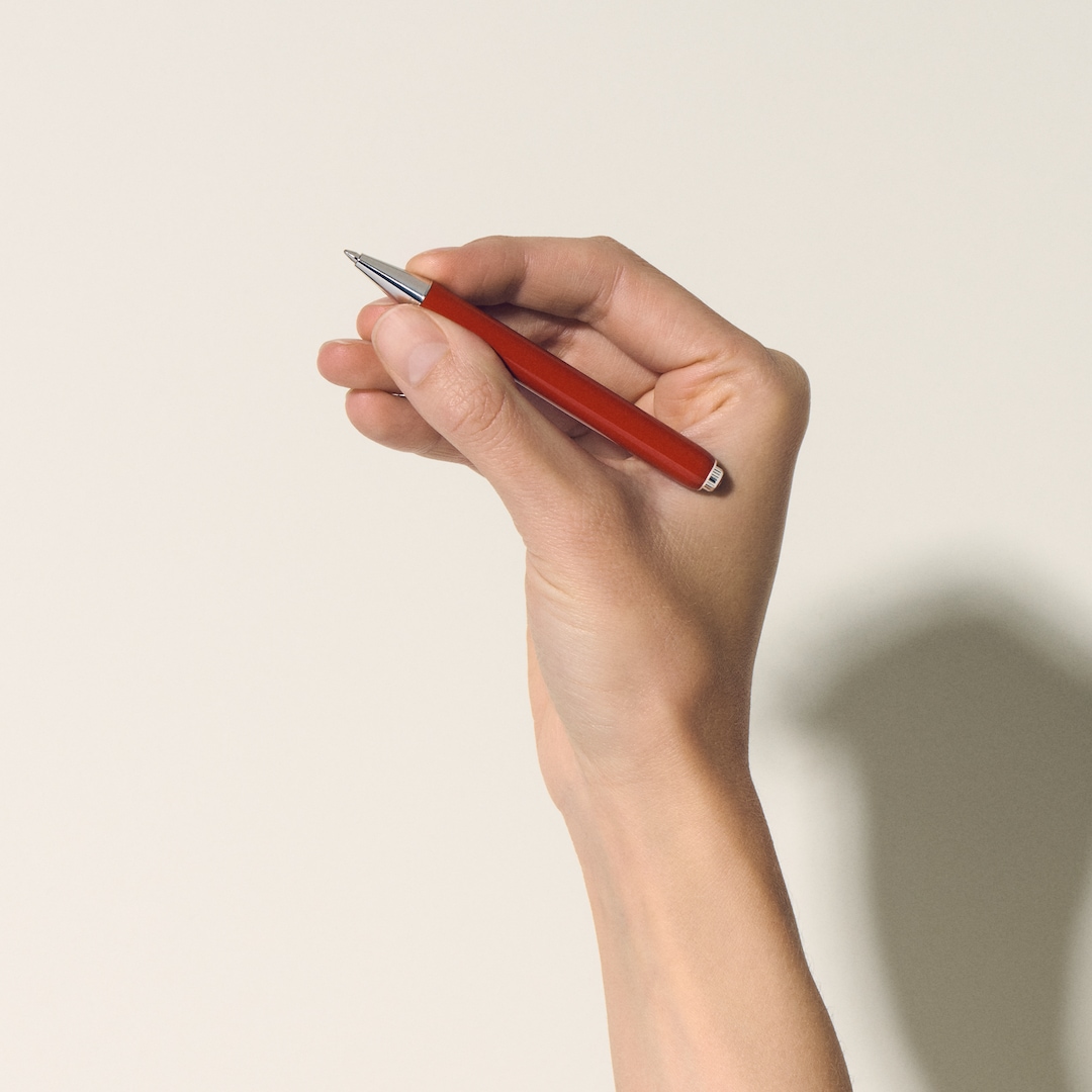 Stylo bille Montblanc Heritage Rouge et Noir « Baby » Special Edition corail